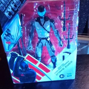 G. I JOE ACTION FIGURE